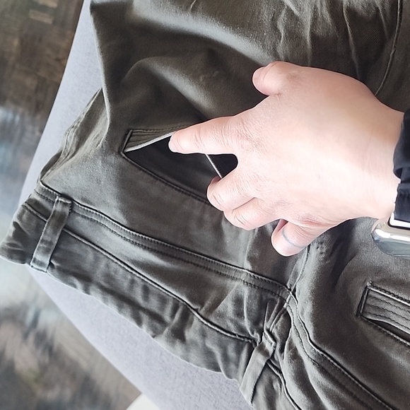 Women's Gap camo/moss green business casual legging. - Picture 14 of 14